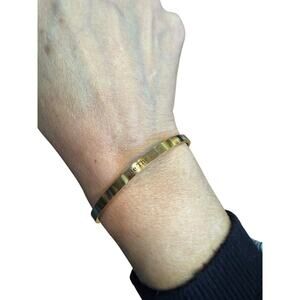 Mint & Lilly Bracelet*Engraved Outside:"Be The Light" Inside: "Your A Diamond"